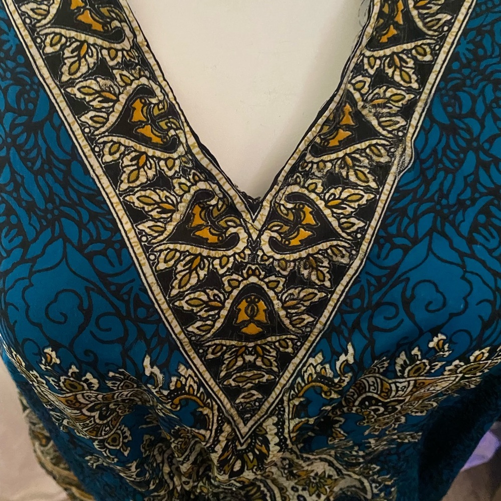 V-Neck Tunic - Picture 6 of 6